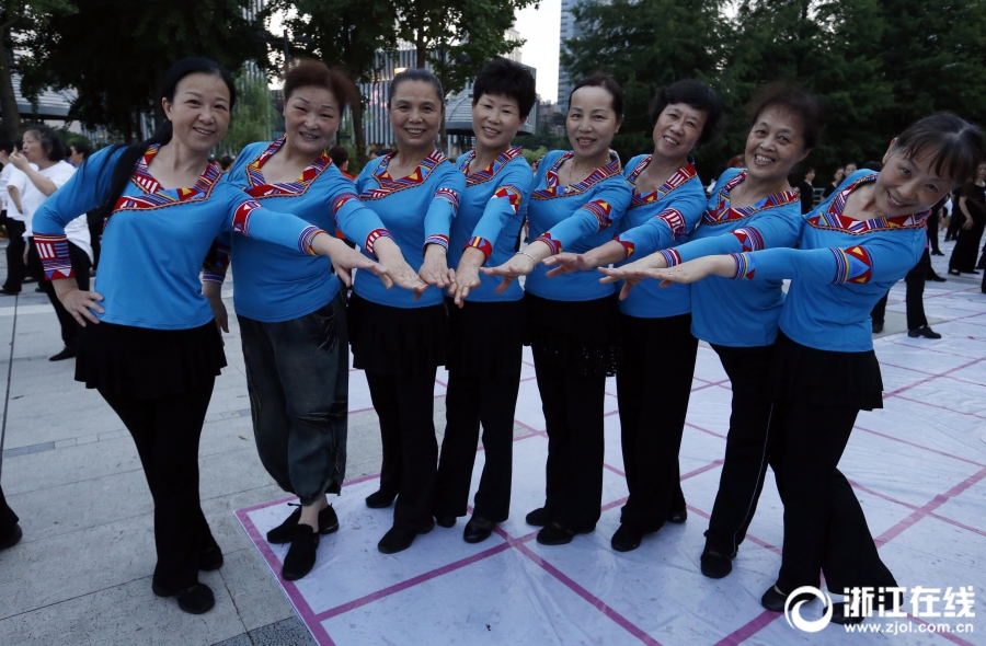 【黑料網(wǎng)下載】時評鍥而不舍扎緊準(zhǔn)則籠子