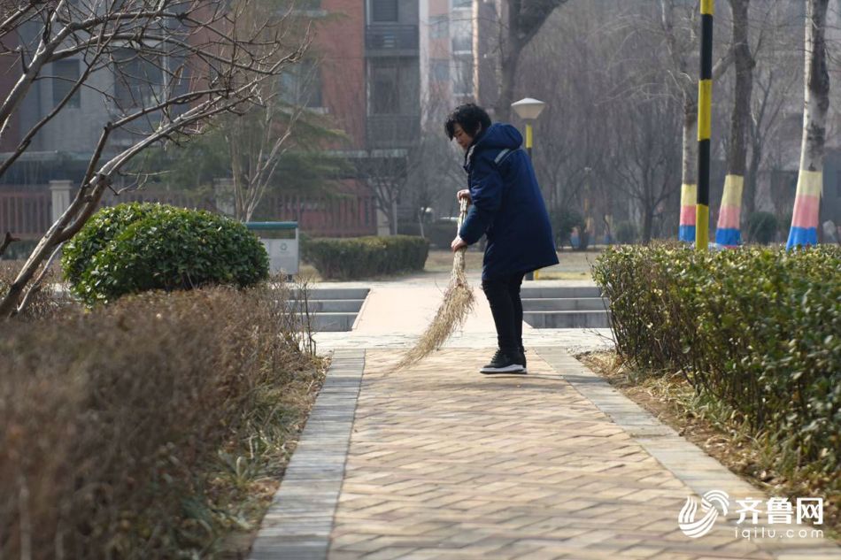 面包就地分裝、包裝無(wú)任何標(biāo)識(shí)…游走在灰色地帶的食品代購(gòu)