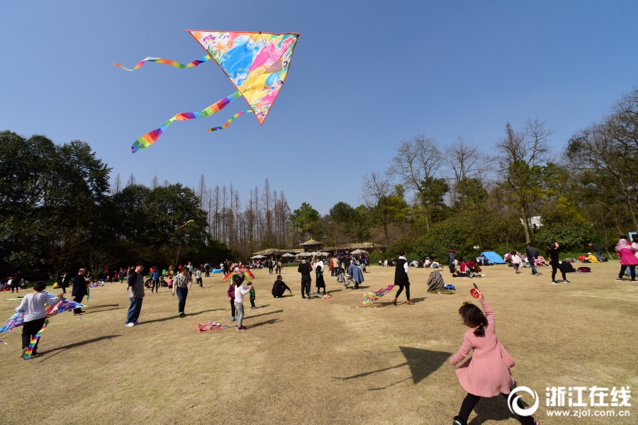 國泰君安：全球國防支出亞洲精品午夜一區(qū)亞洲精品一區(qū)二區(qū)國產(chǎn)精華液亞亞洲精品無人區(qū)亞洲精品無碼一區(qū)二區(qū)臥室洲精品成人A8198A片漫畫占GDP比重有望提升 軍工板塊長期趨勢向好